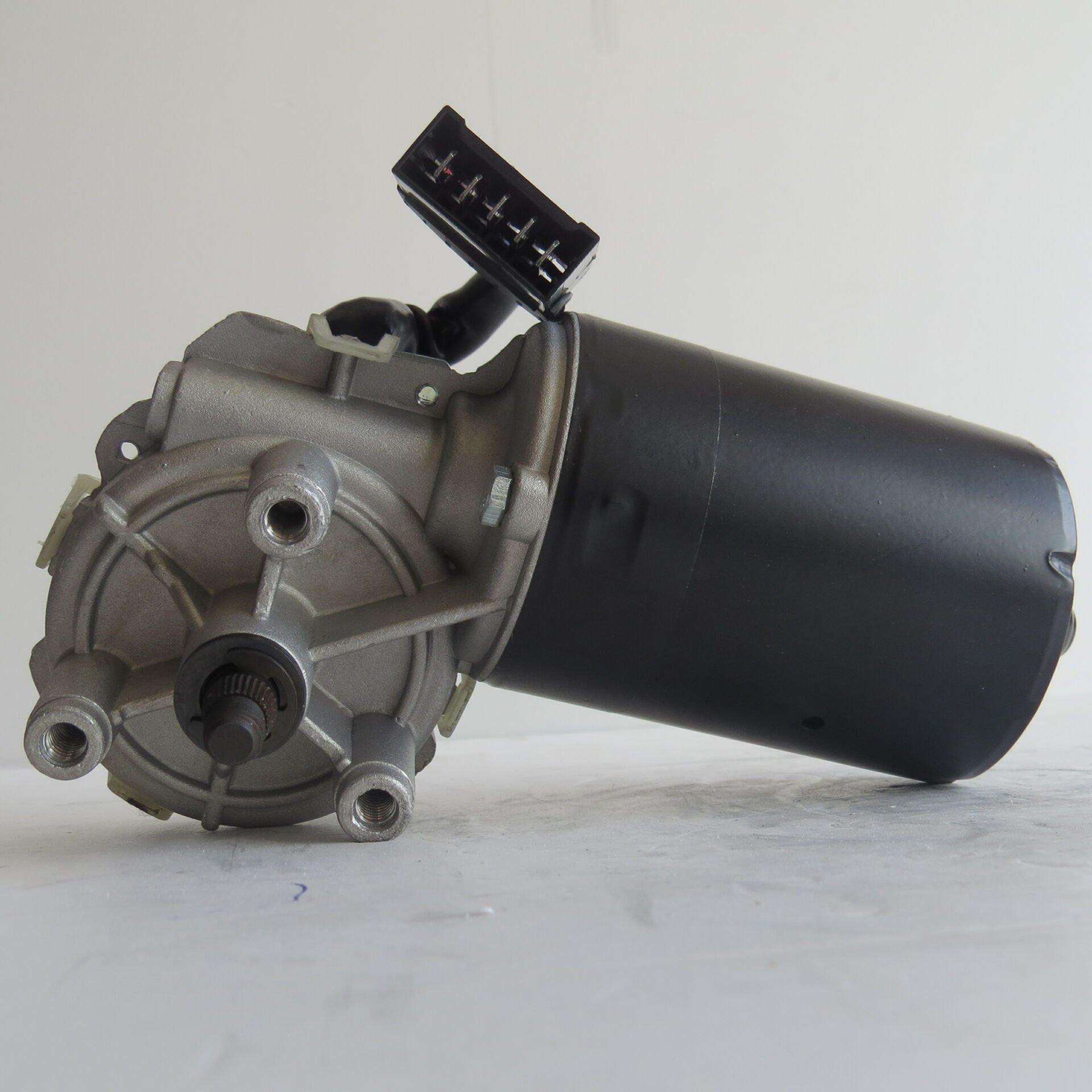 MD 56391    SİLGİ  MOTORU RENAULT 9 KK1315