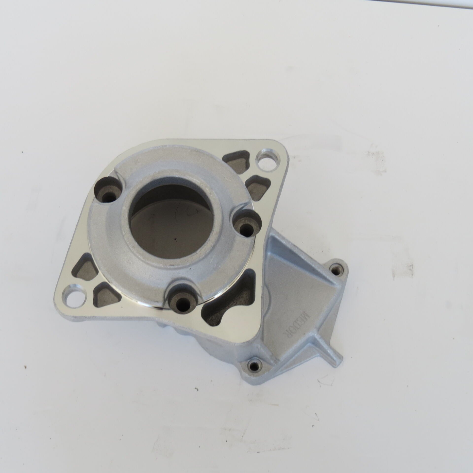 MEDOR-07-24-7845 MC 7845  PİNYON KAPAĞI CASE 440 NEW HOLLAND SOL 3 DELİK BİRİ KAPALI DENSO TİPİ (10 DİŞ) GÖRE MERKEZ DE JONDERE 4039 4045 228000-0840 228000-841
