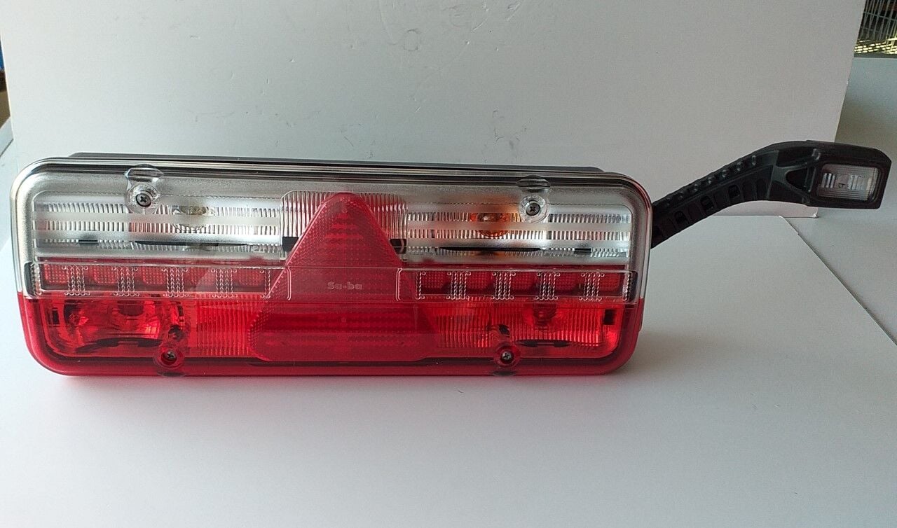 1586-M002R20-A MODULAMP STOP LAMBASI ÜÇGEN LED TREYLER DORSE SET BOYNUZ GROMET 2500MM