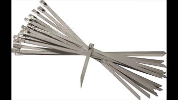 METAL KELEPÇE 300*4,8MM  PK SİYAH ÇELİK
