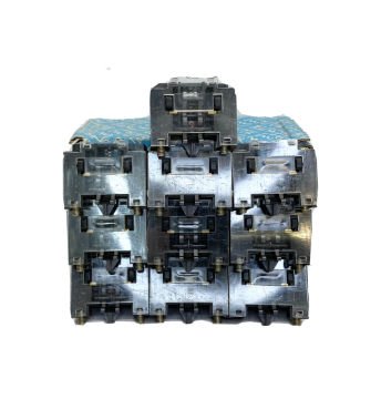 KABLO KUTUSU MTA.01.000800  JSB SİGORTA KUTUSU 4 TAKIM İLE JCB SİGORTA KUTUSU