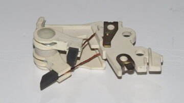 MEDOR 39104  ALTERNATÖR KÖMÜR YUVASI BMC BELDE 81204
