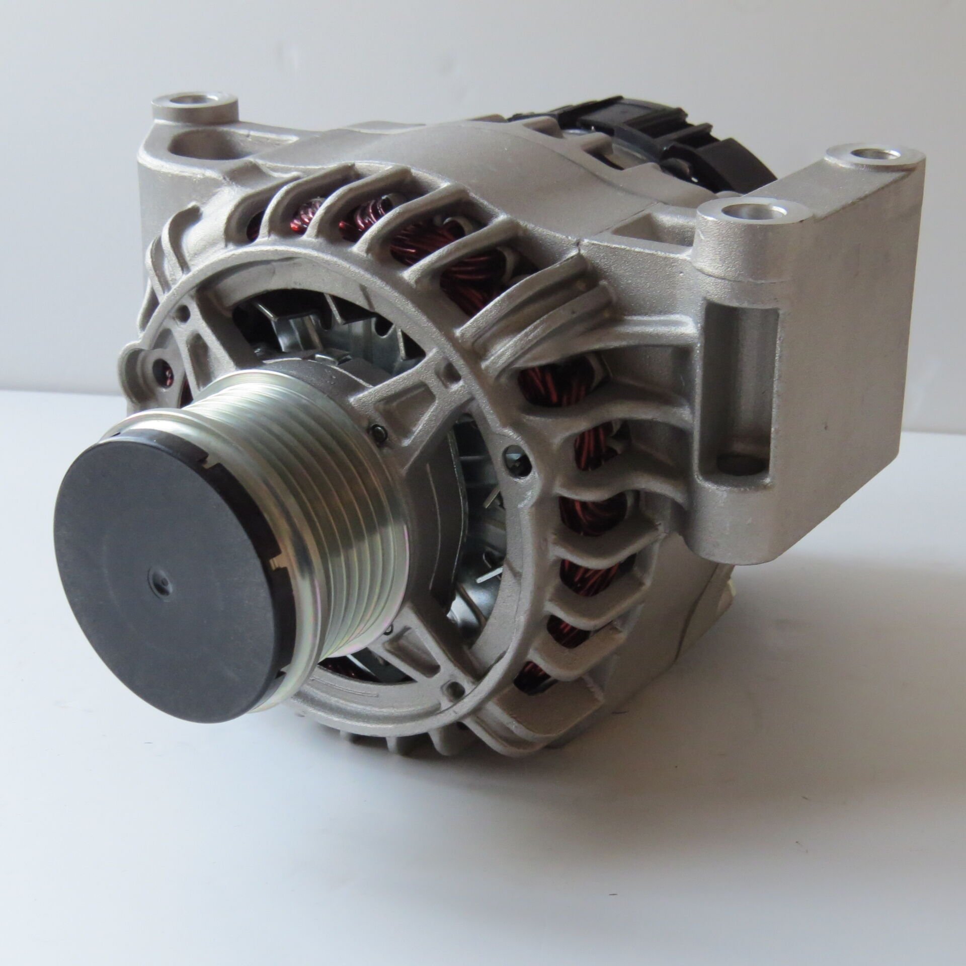 504 ALTERNATÖR 14V 105A 1.3 MULTİ JET LİNEA DOBLO ALBEA PALİO EGEA FİAT opel 6204261