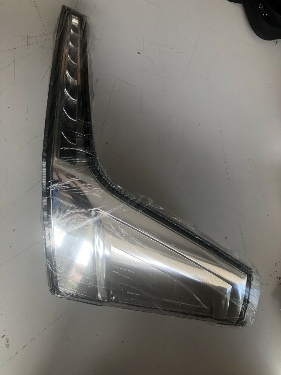 505806 RENAULT PREMIUM T SERİSİ 2014- SİNYAL SOL 7482622233 ,,