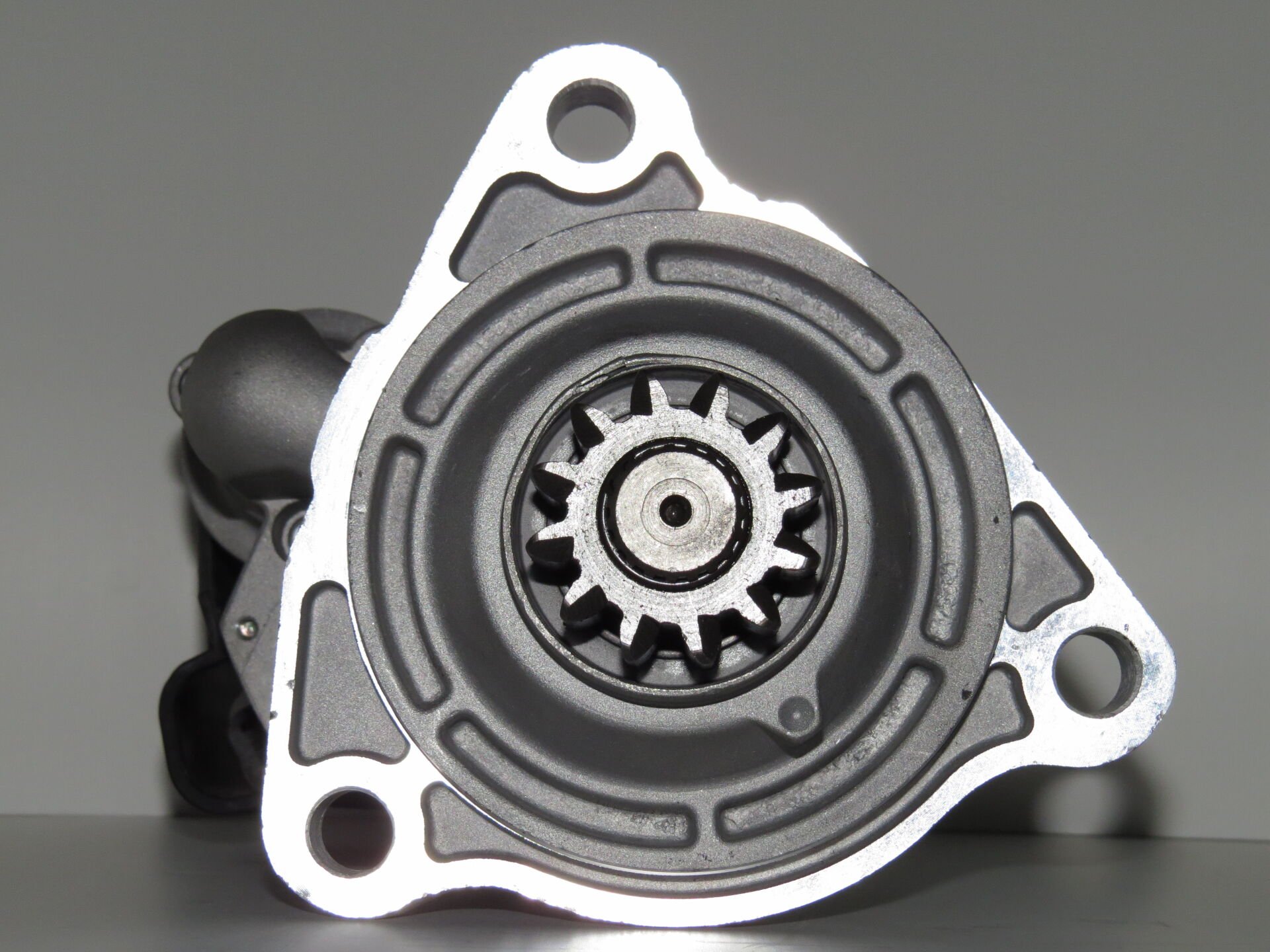 MEDOR STR 8306 MARŞ MOTORU DAF 24V 12 DİŞ SOKETLİ 0001261007   001261008   0001261012   1667425   1688625  1739935   1826121   1843852 0001241006