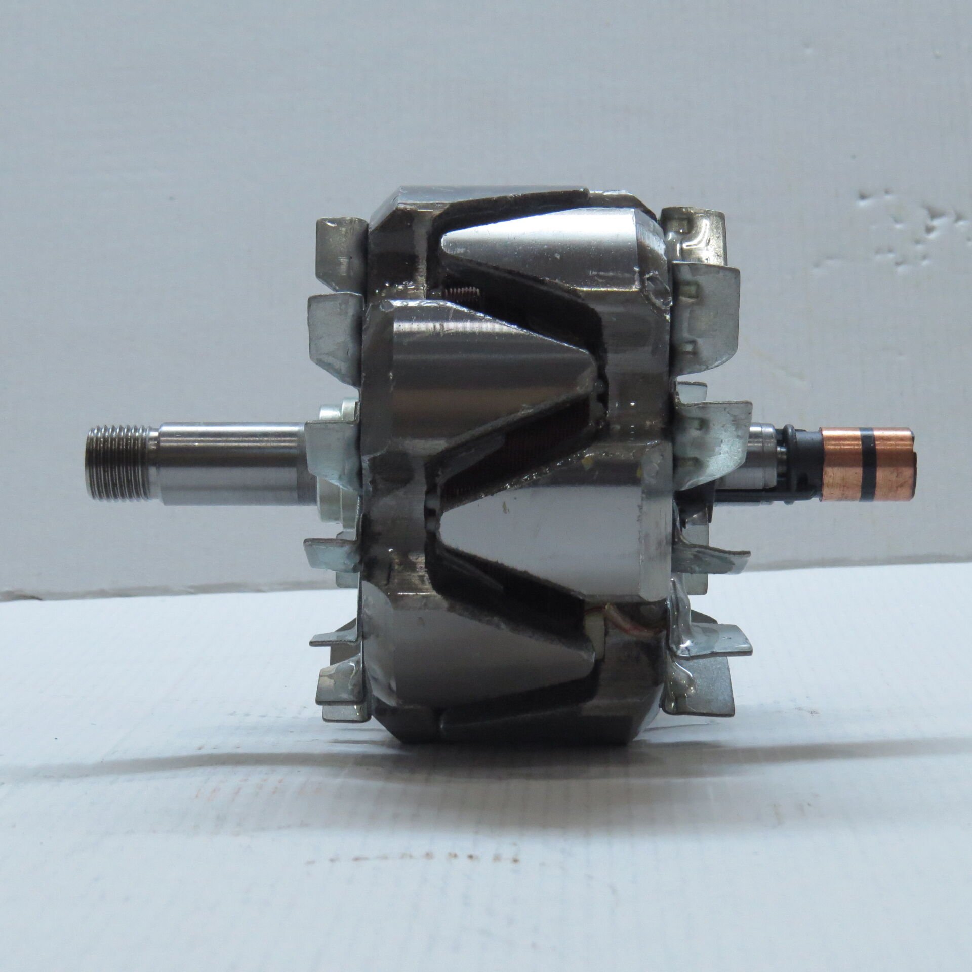 MEDOR XRT 131695  ROTOR 24V 120 AMP. MERCEDES  0124655025.