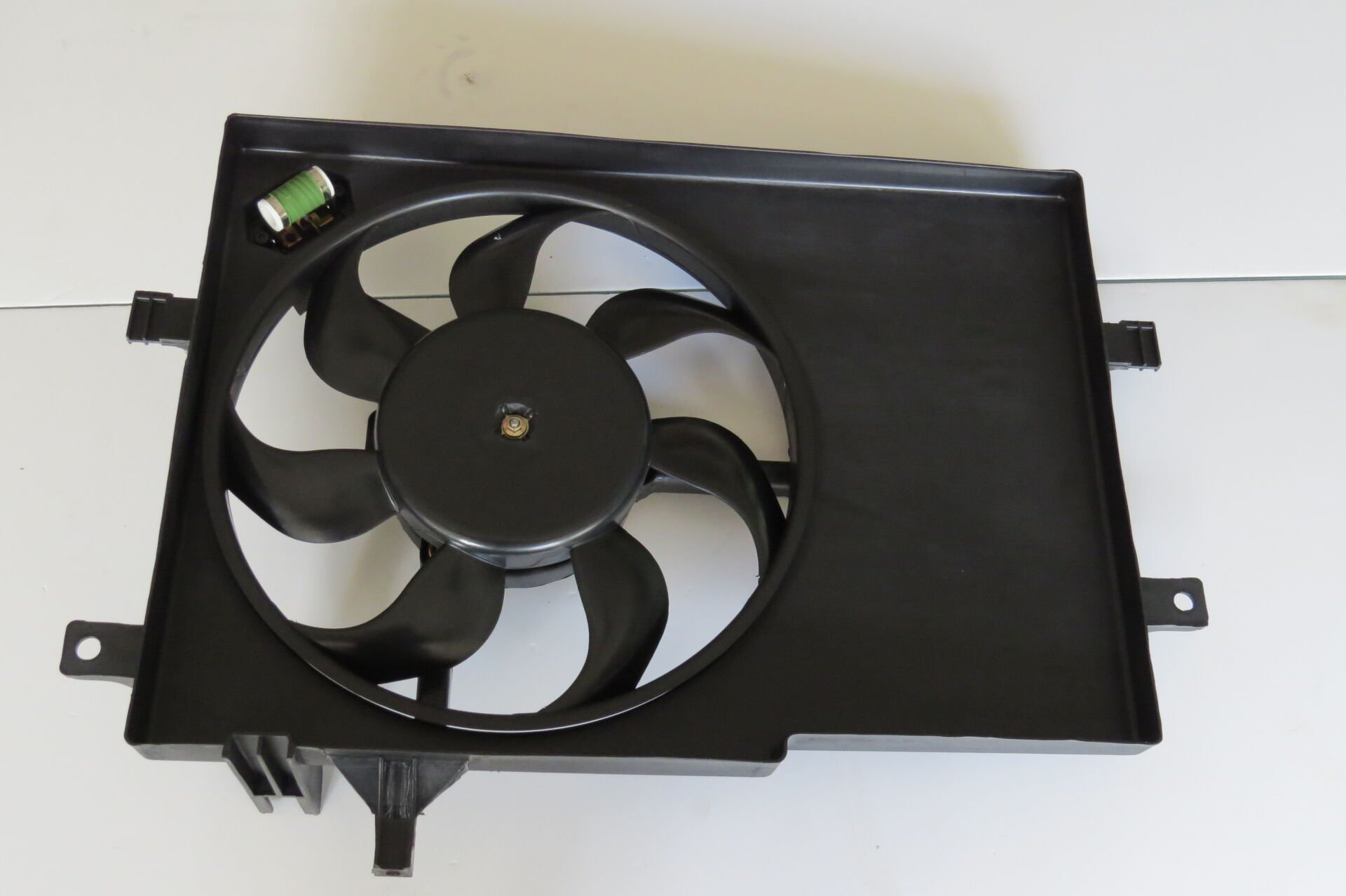 10696    FAN  MOTORU FIAT PALİO 1.216V  (59916) A C REZİSTANSLI 46848916