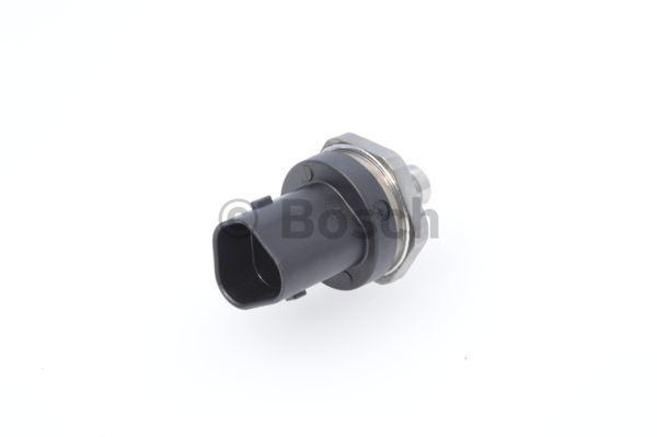 Basınç SensörüFORD; VOLVO; LAND ROVER GROUP; JAGUA Range Rover Evoque 2.0 Si4 AWD 201109 - ; Mondeo 2.0 EcoBoost SCTi 201003 - ; S-MAX 2.0 EcoBoost SCTi 201003 - ; Mondeo 2.0 EcoBoost SCTi 201009 - ; XC60 2.0T 201008 - 201107; S60 II 2.0T 201008 - 20