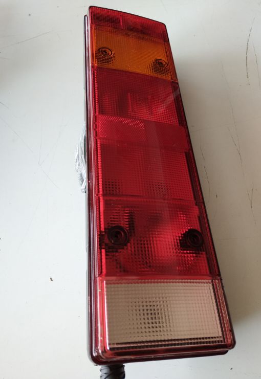 ÇERKEZ-PD800-40 STOP LAMBASI 7 FONK.YANDAN SOKETLİ P.SIZ  AXOR MERCEDES 5001847587