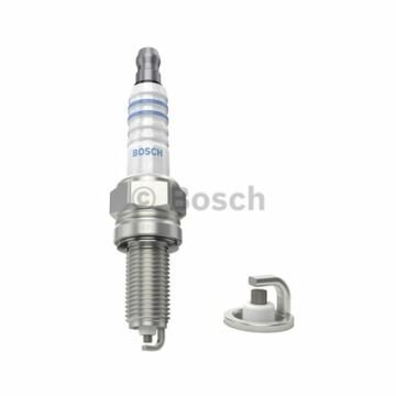 Motorsiklet Bujisi UR 6 DE 0.7 mmUR6DEALFA ROMEO 156 1.6 TS 16V 200201-200510; 156 1.6 TS 16V 199710-200009 FIA 46521530; ALF 465215