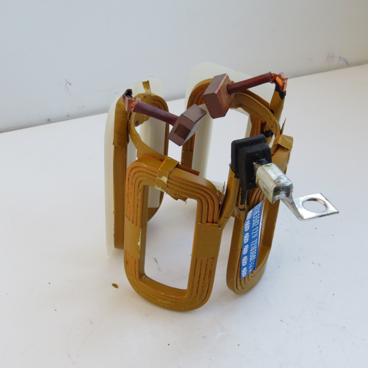 MAKO 002 ALAN SARGISI YM BSX-71 KÖMÜRLÜ MARŞ YASTIĞI FORD TRANSİT