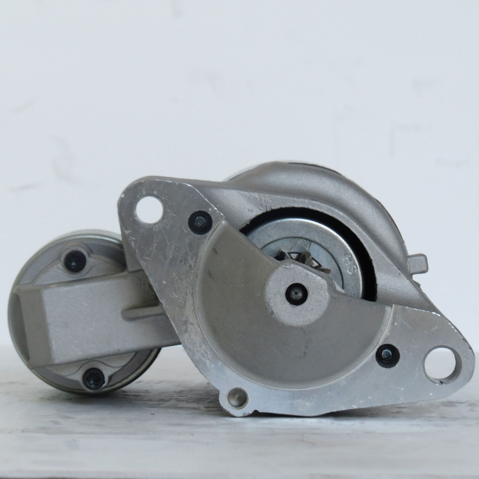 MEDOR STR 3220 MARŞ MOTORU 12V 9 DİŞ CLIO 1.2 1996> RENAULT 2001 RENAULT CLIO III 1.2 2007> RENAULT SYMBOL 1.2 2010 >    77000864608 D7E1 D7E39 438182 455722