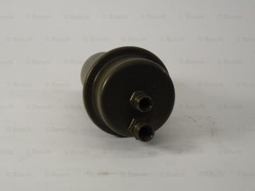 Yakıt TutucuSAAB (SAAB AUTOMOBILE AB) 900 I 2.0i 198309 - 199008; 900 I 2.0i 197809 - 198308; 900 I 2.0i Turbo 198309 - 198507; 900 I 2.0i Turbo 197809 - 198308; 900 I 2.0i 198009 - 198308; 900 I 2.0i Turbo 198309 - 198508 SAA 9337601
