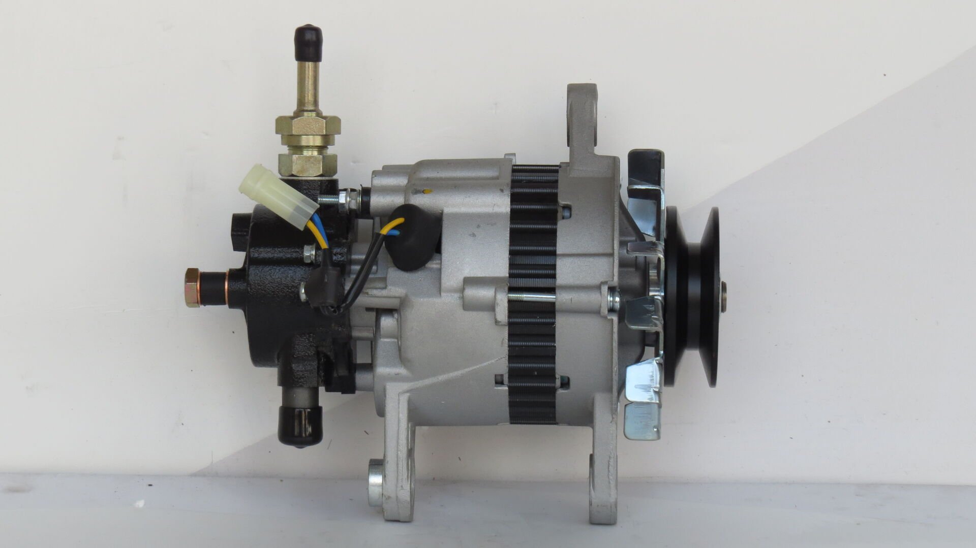 MEDOR ALT 015 ALTERNATÖR MITSUBISHİ CANTER 24V 25A EM  A2T72378    A2T72383    A5T70183    A5T70283   ME017561 A5T70185