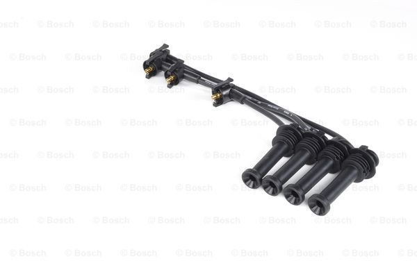 Buji Kablo SetiFORD; MAZDA Fiesta 1.25i 16V 199511 - 200212; Escort 1.6i 16V 199501 - 200109; Escort 1.6i 16V Turnier 199501 - 200109; Mondeo 2.0i 199608 - 200009; Mondeo 1.8i 199301 - 199607; Puma 1.7i 199706 - 200112; Mondeo