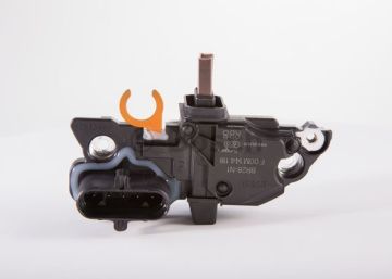 BOSCH_F00MA45248 Voltaj Regülatörü VOLVO DAF 24V KONJEKTÖR MUADİL F00M144118 20802191 1810399