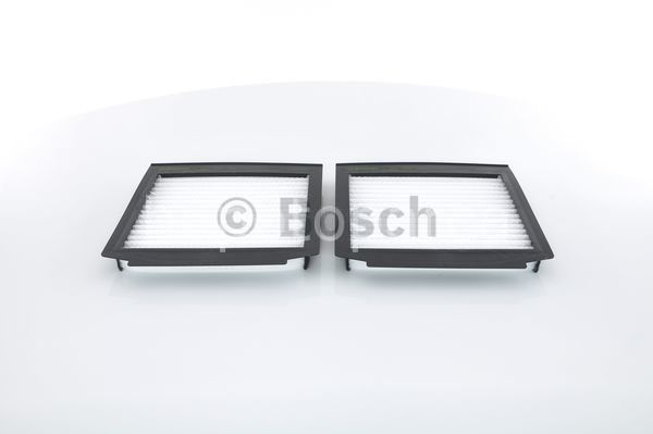 LAND ROVER GROUP Range Rover II 4.0i V8 AWD 09.1994 - 08.2002  BOSCH POLEN FİLTRESİ