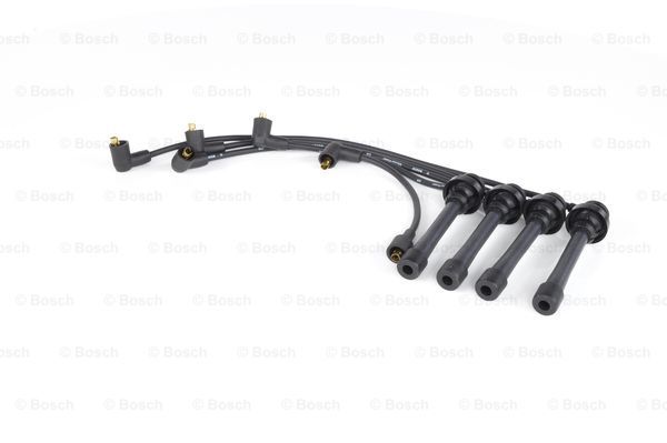 Buji Kablo SetiMITSUBISHI L 400 2.0i 199412 - 200103; L 400 2.4i 199412 - 200103; Space Gear 2.0i 199412 - 200103; L 300 2.0i 16V Truck 199406 - 200004; L 200 2.4i 4WD 199601 - 200712; L 300 2.0i Wagon 2WD 199606 - 199708; Spa MIT MD975309; MIT MD085