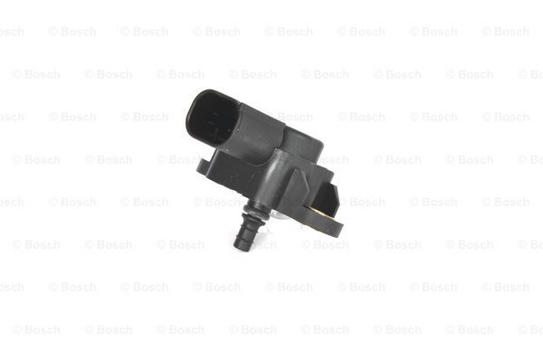 Basınç SensörüMERCEDES-BENZ 213 CDI Sprinter 03.2009 - ; C 220 CDI 12.2008 - 12.2014; 316 CDI Sprinter 03.2009 - ; C 220 CDI T-Modell 04.2009 - ; 113 CDI Vito 07.2010 - 12.2014; C 200 CDI 04.2008 - 12.2014; 116 CDI Vito 07.2010  MB A0101537228; MB 01015