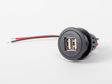 SUC5BYR 12V/24V 2A STOP BUTONLU BORU TİPİ USB ŞARJ 30440065