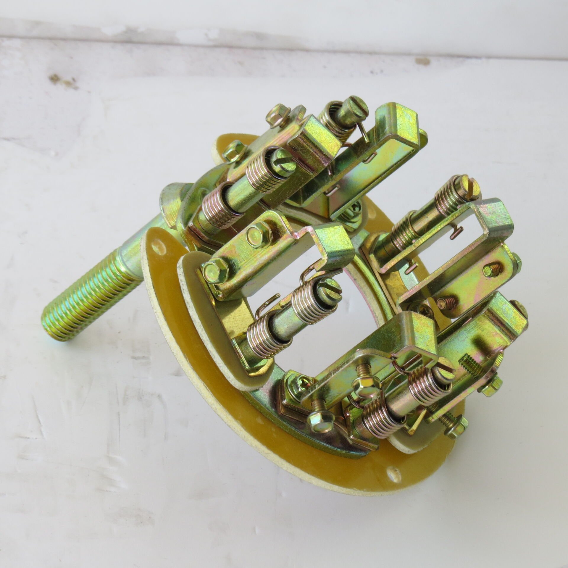 MEDOR BHD 208  KÖMÜR YUVASI EM 12 KÖMÜRLÜ TİP CATERPİLLAR D7 D8 6 LI ÇİFT KÖMÜR 7M0330 1945849 1967354