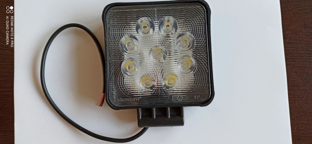 YP-168 YM ALEMİNYUM 9 LEDLİ KARE ÇALIŞMA LAMBASI OTO AYDINLATMA