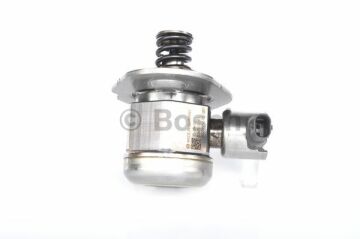 Yüksek Basınç PompasıBMW 125 i 201203-; 220 i Cabrio 201403-; 228 i Cabrio 201406-; 320 i 201203-; 328 i 201202-; 420 i Cabrio 201311-; 428 i Coupe 201309-; 520 i 201109-; 528 i 201109-; X 1 sDrive 16 i 201305-201506; X 1 sDr BMW 13518604229